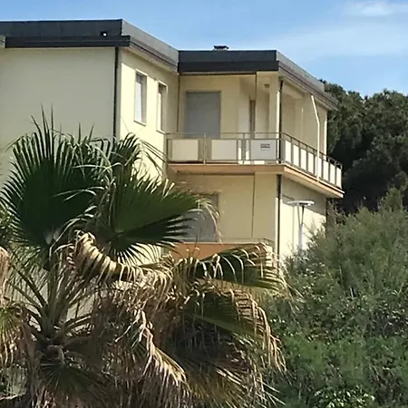 Il Pinolo 2 * Marina di Cecina