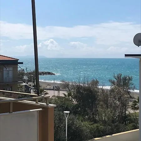 Il Pinolo 2 Apartment